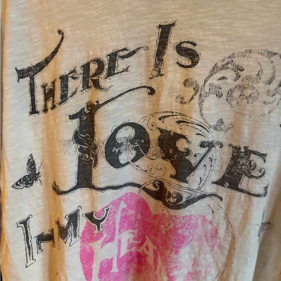 Magnolia Pearl Your Aura Tee - Picture 2 of 8